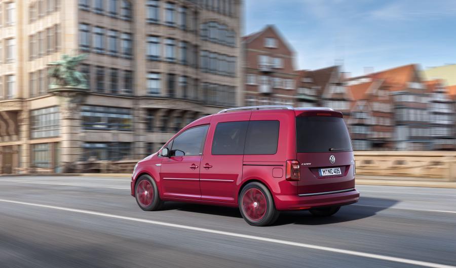  Volkswagen Caddy Generation Four 2015 года  (фото 2 из 12)